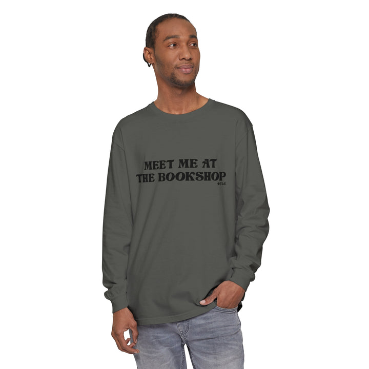 Meet me at the bookshop Long Sleeve T-Shirt