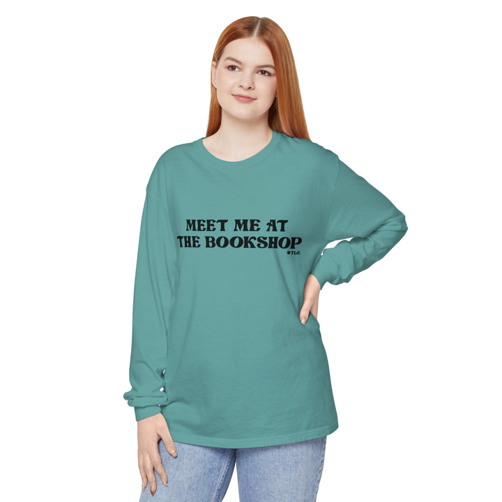 Meet me at the bookshop Long Sleeve T-Shirt